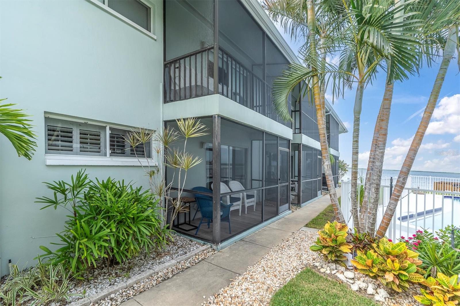 Image 21 of 38 For 2566 Gary Circle 6