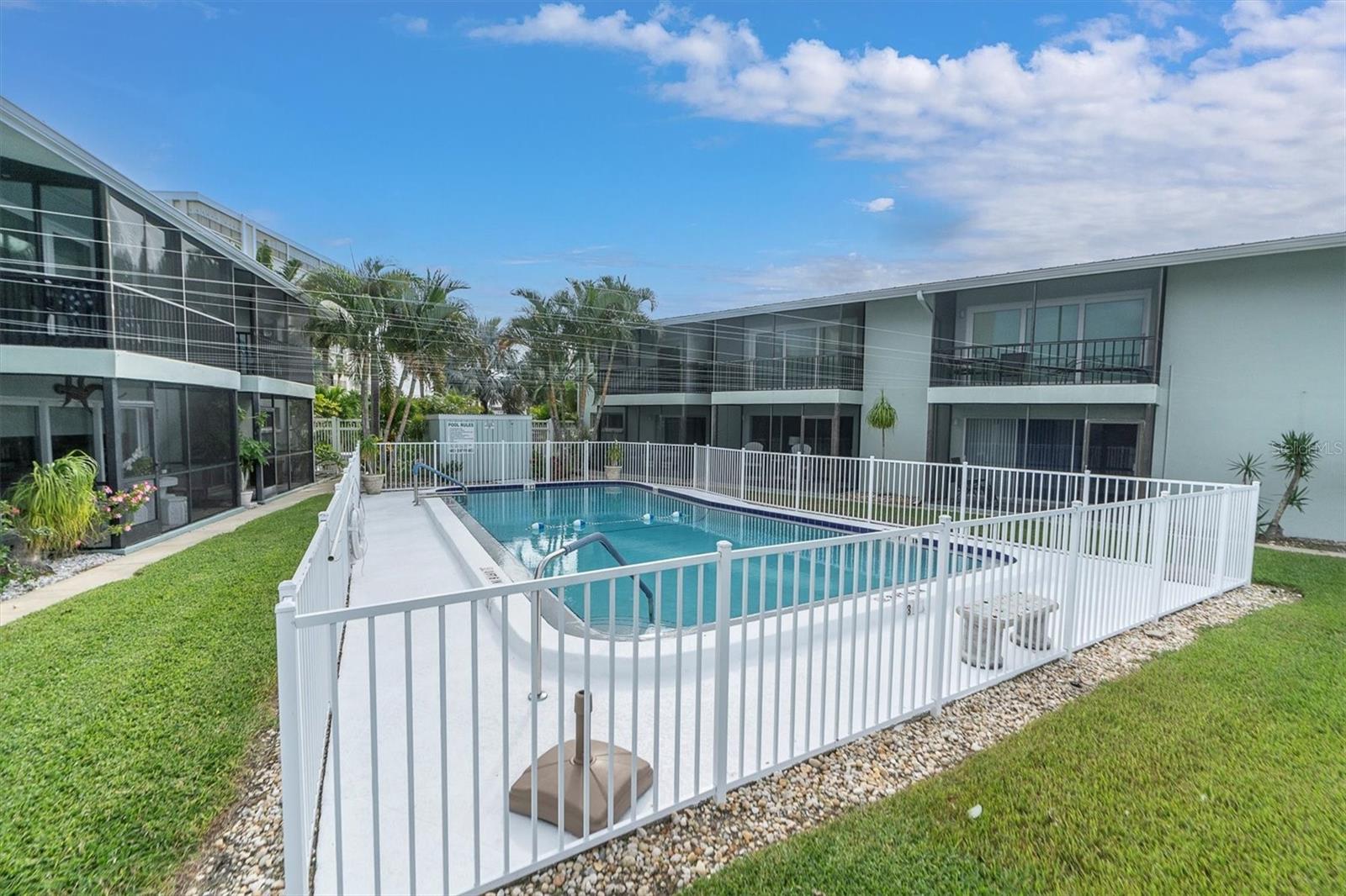 Image 31 of 38 For 2566 Gary Circle 6