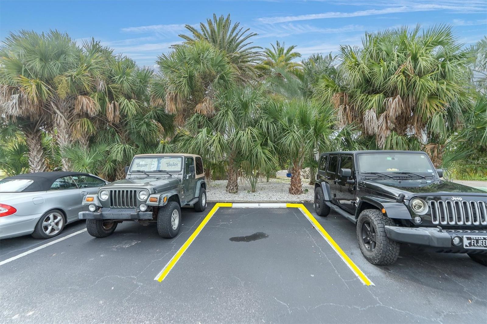 Image 35 of 38 For 2566 Gary Circle 6