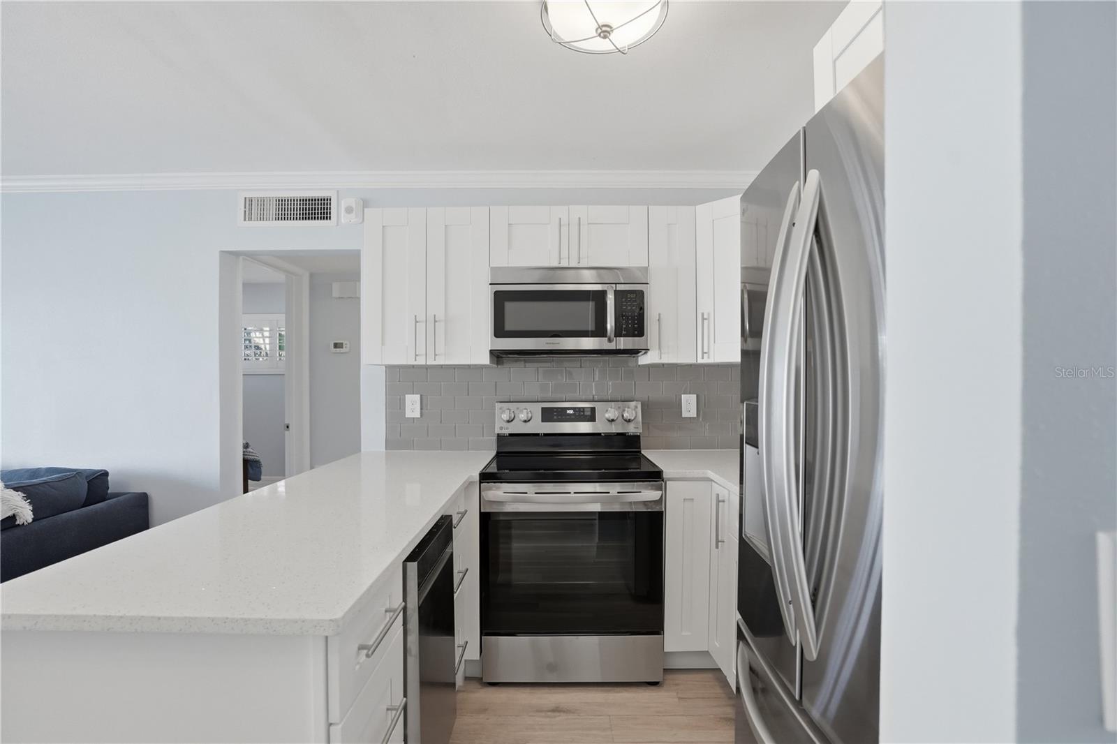 Image 8 of 38 For 2566 Gary Circle 6