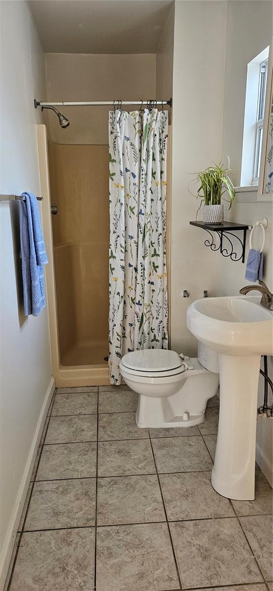 Image 7 of 8 For 1610 27th Avenue N