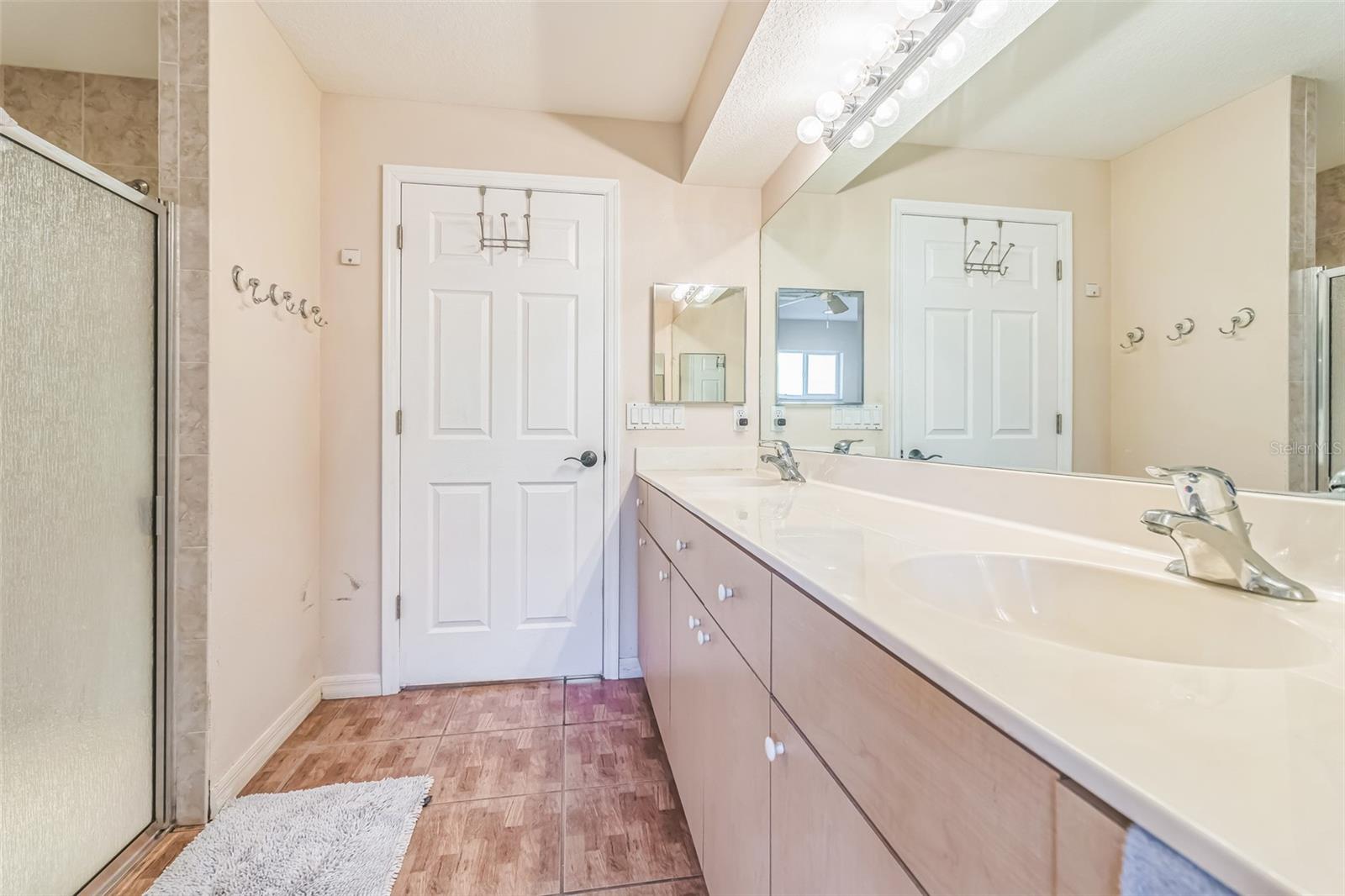 Image 16 of 29 For 22465 Lewiston Avenue