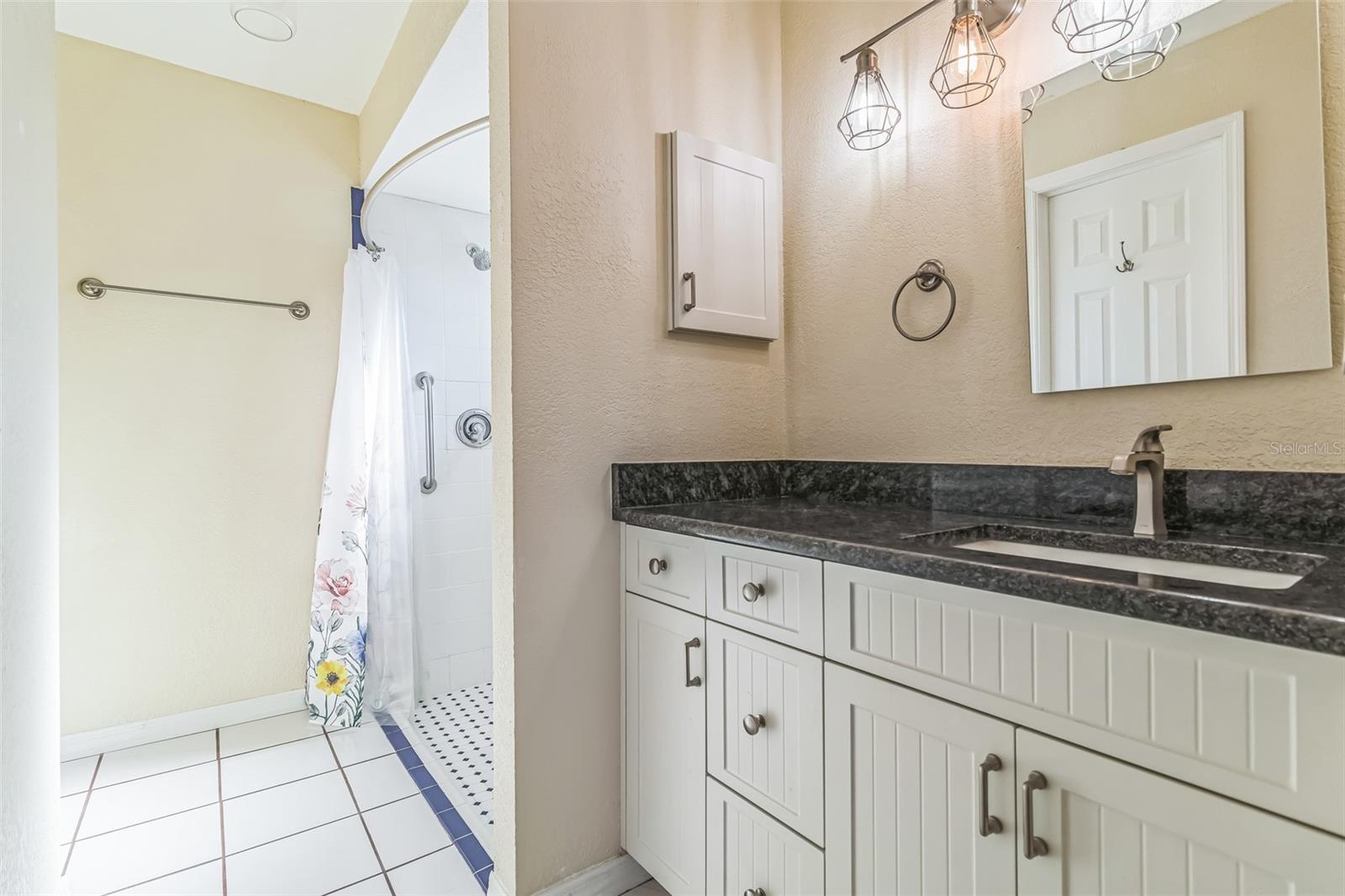 Image 20 of 29 For 22465 Lewiston Avenue