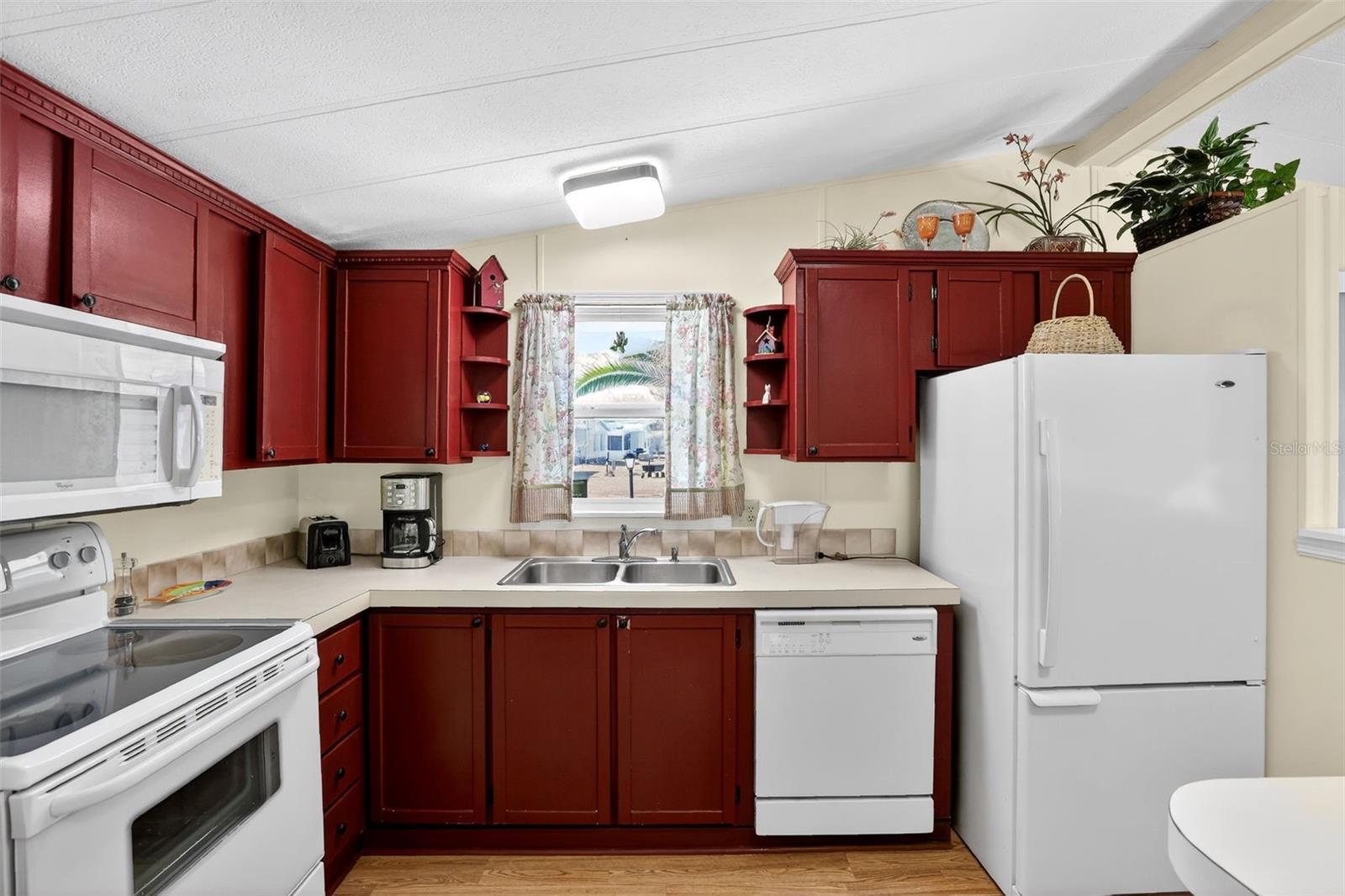 Image 4 of 71 For 855 Iglesia Drive