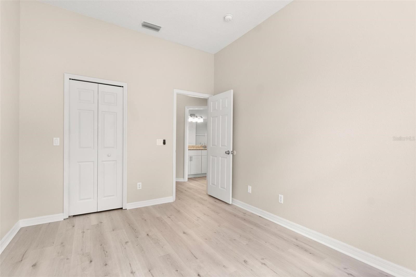 Image 28 of 34 For 3023 Minuteman Lane