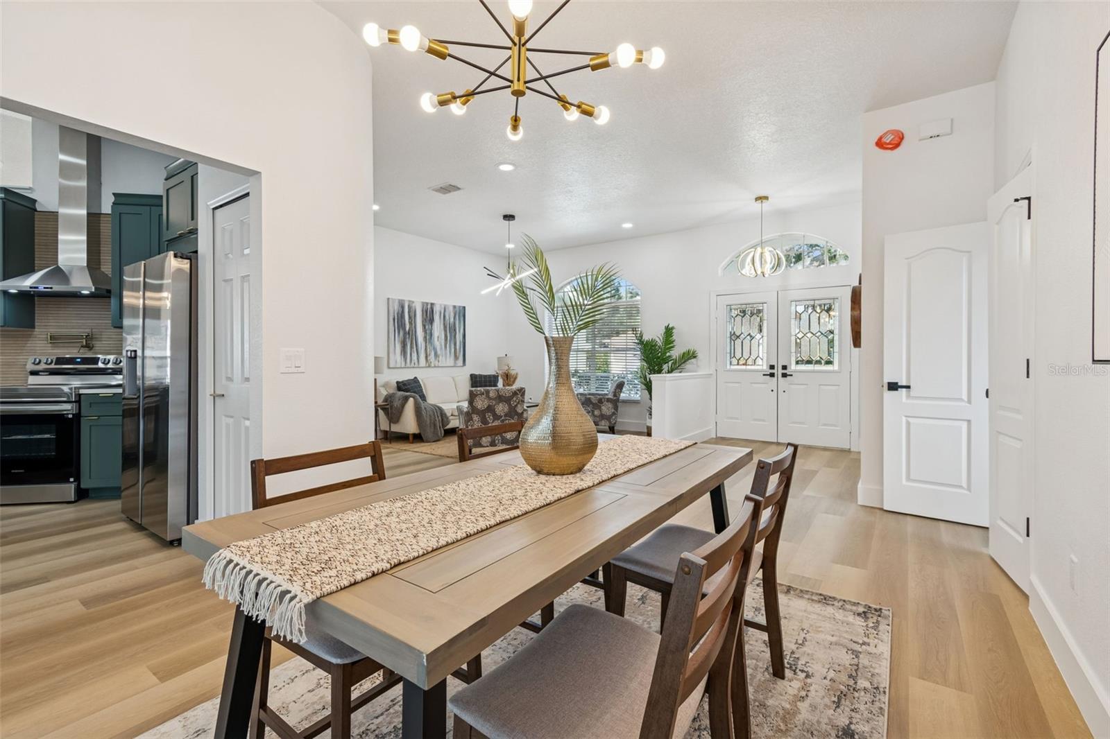 Image 18 of 98 For 8443 Ridgebrook Circle