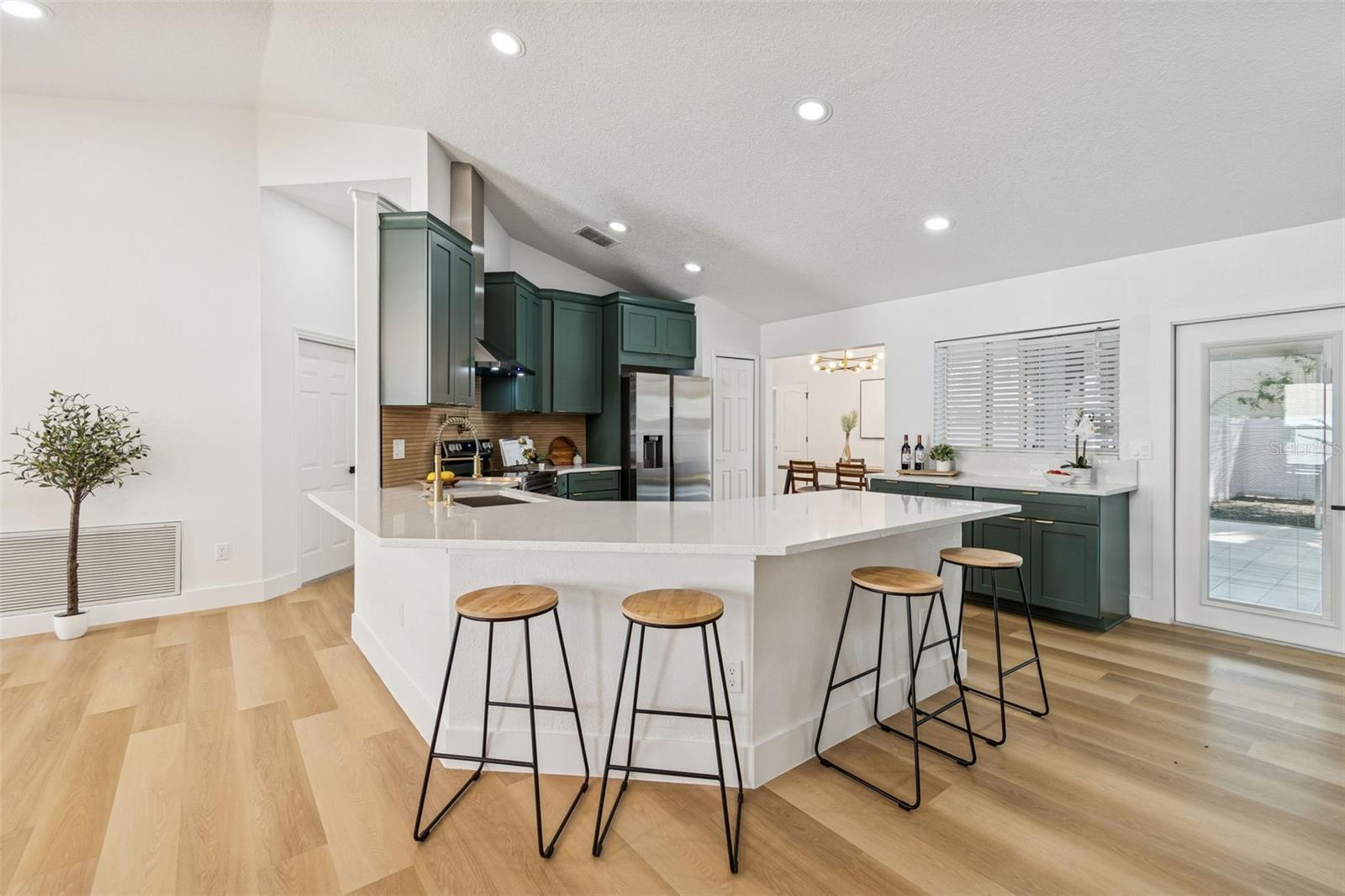 Image 28 of 98 For 8443 Ridgebrook Circle