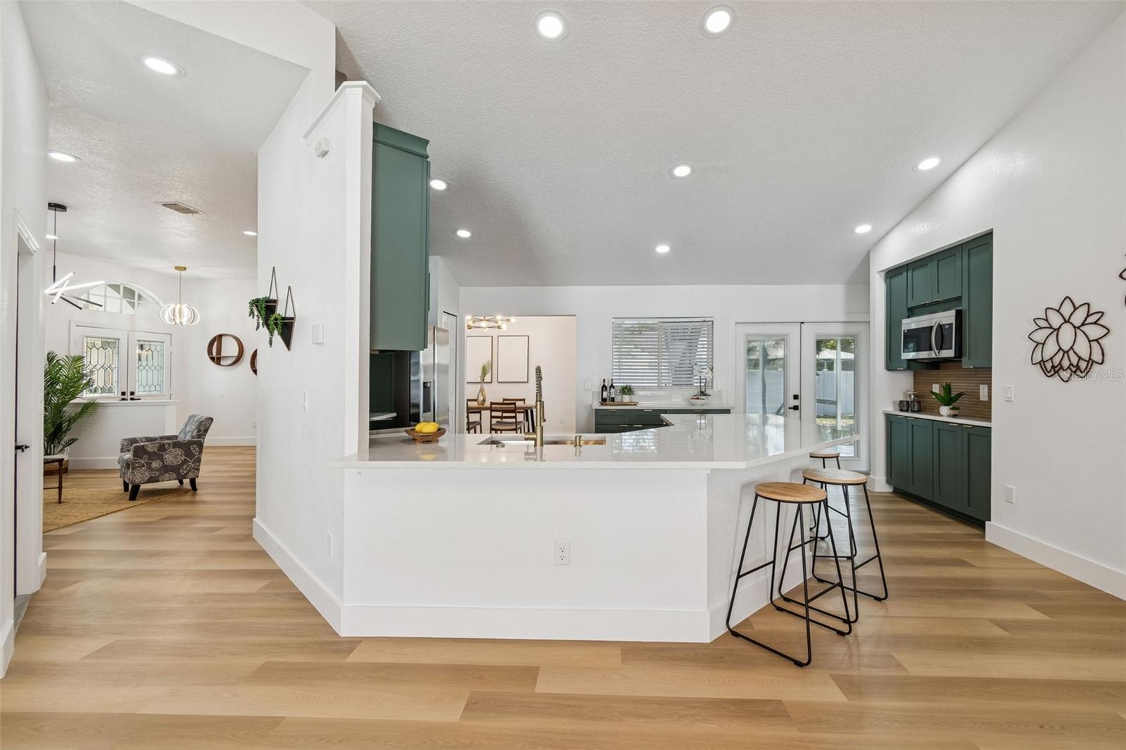 Image 30 of 98 For 8443 Ridgebrook Circle