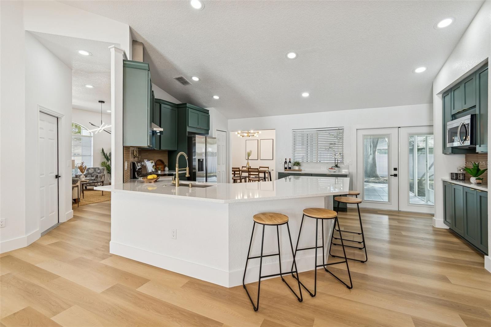 Image 32 of 98 For 8443 Ridgebrook Circle