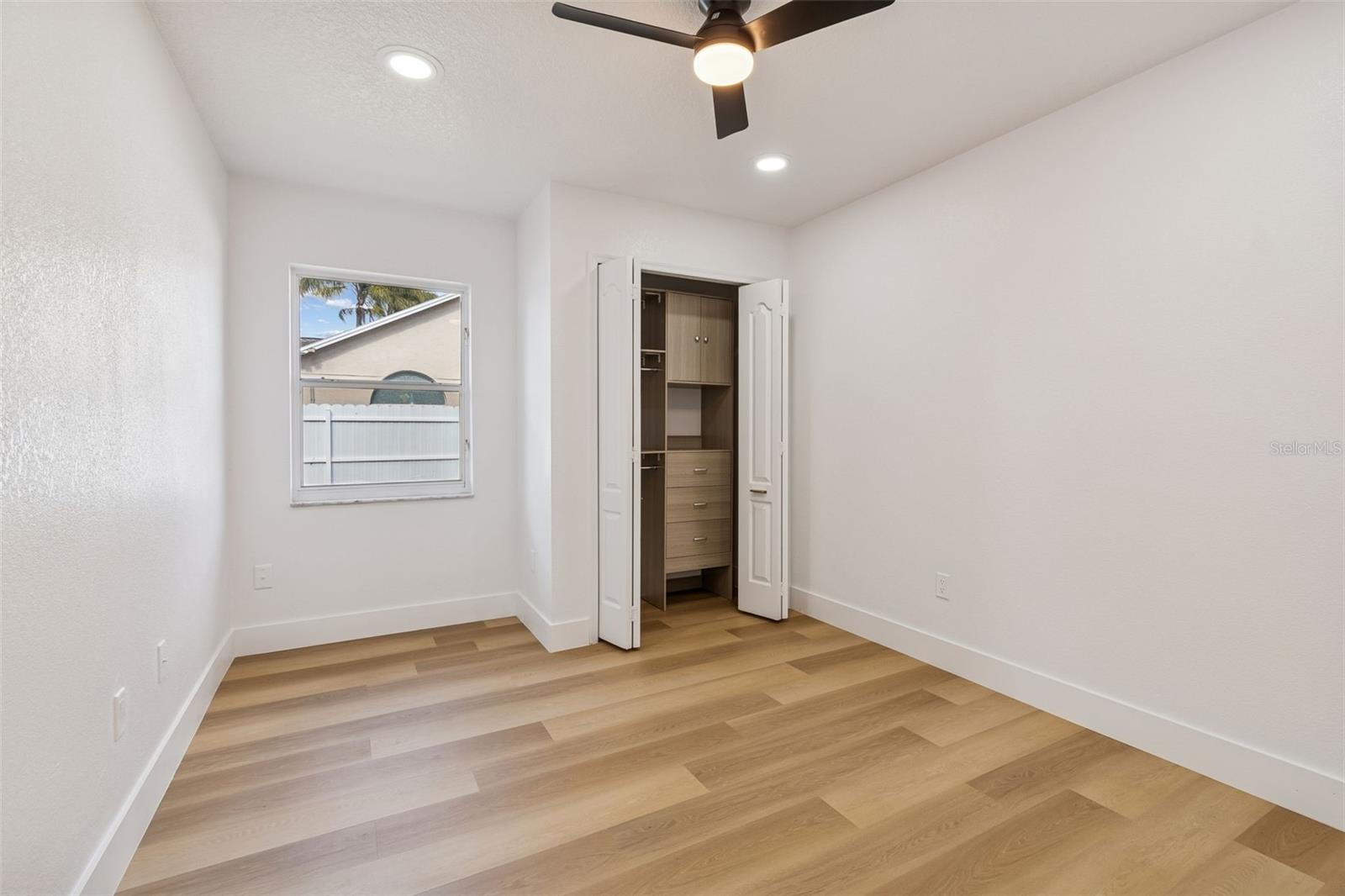 Image 42 of 98 For 8443 Ridgebrook Circle