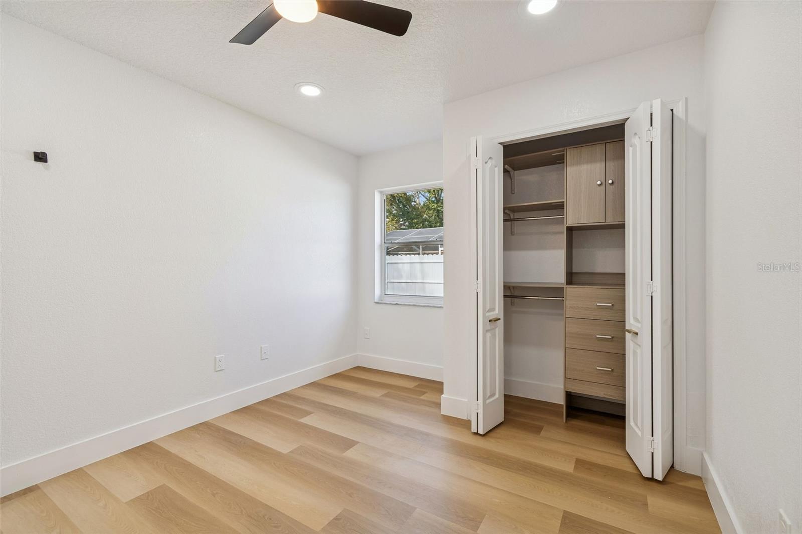 Image 43 of 98 For 8443 Ridgebrook Circle