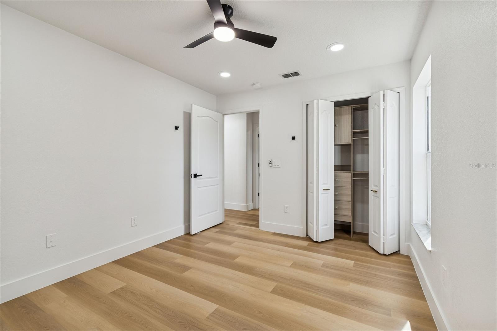 Image 49 of 98 For 8443 Ridgebrook Circle