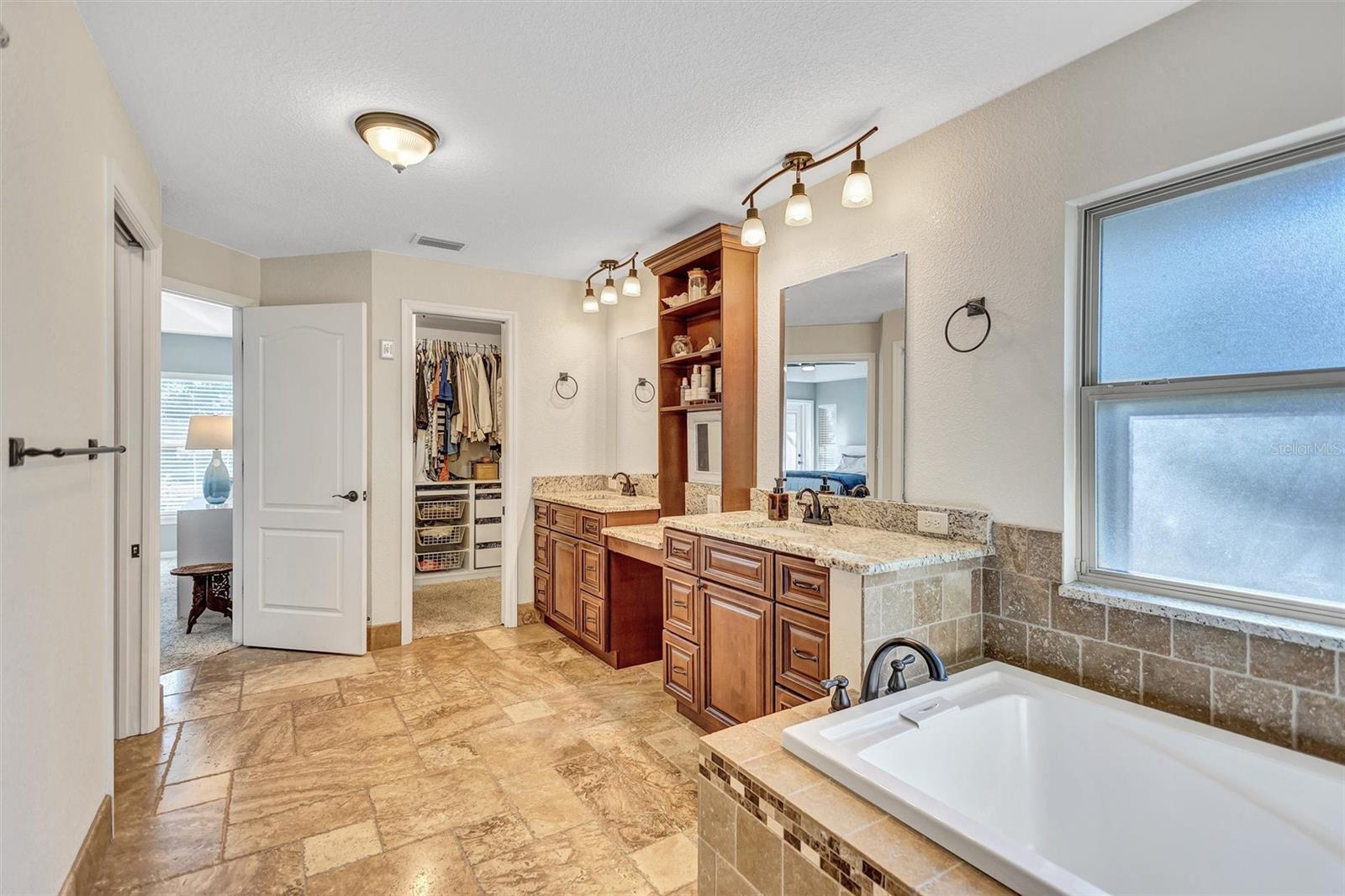 Image 43 of 76 For 1923 Cr 738  