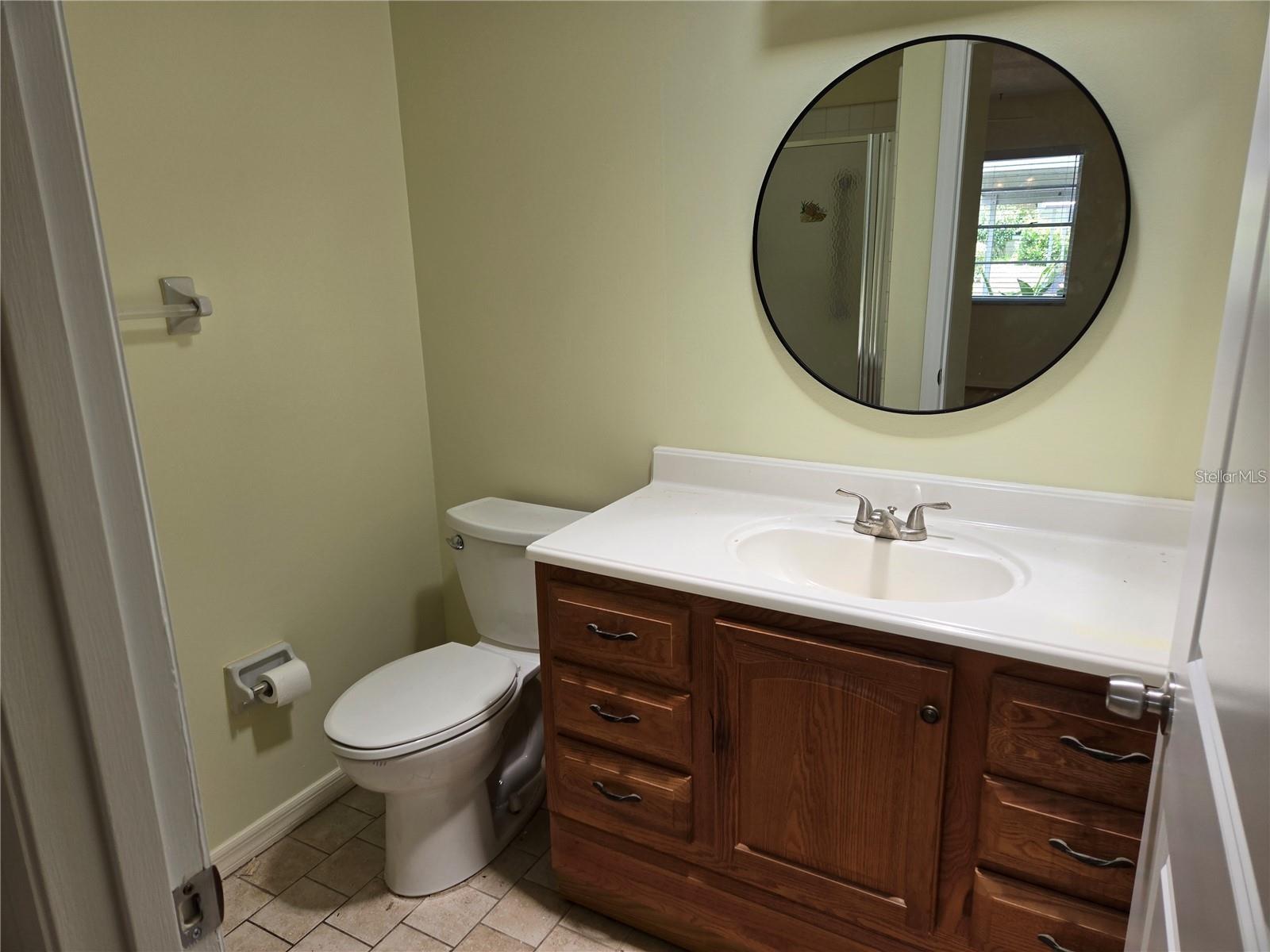 Image 15 of 25 For 908 Hendon Court 129