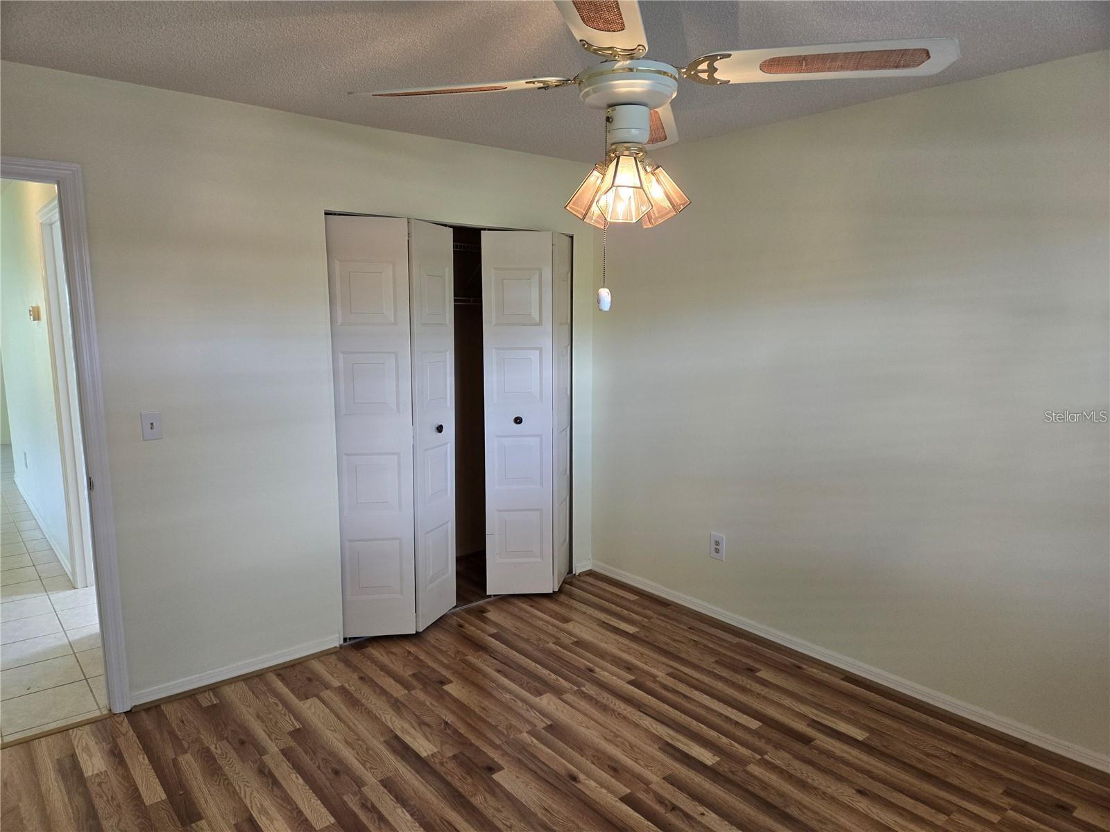 Image 19 of 25 For 908 Hendon Court 129