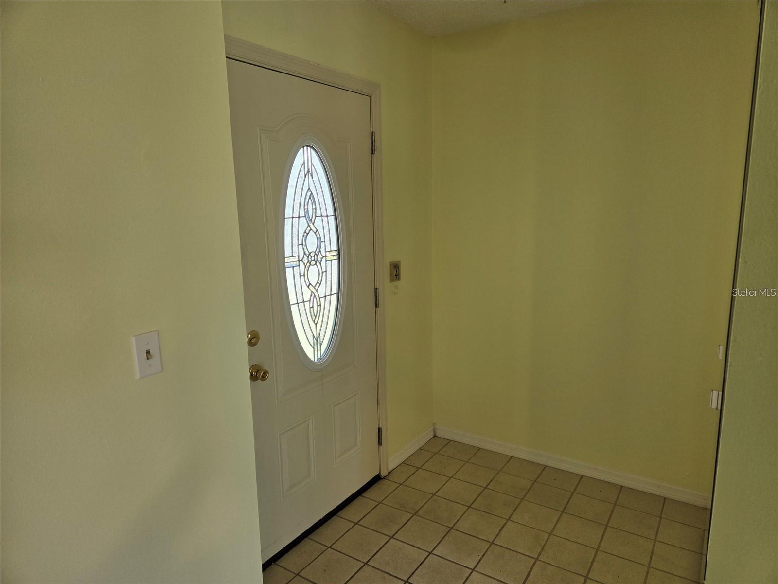 Image 9 of 25 For 908 Hendon Court 129