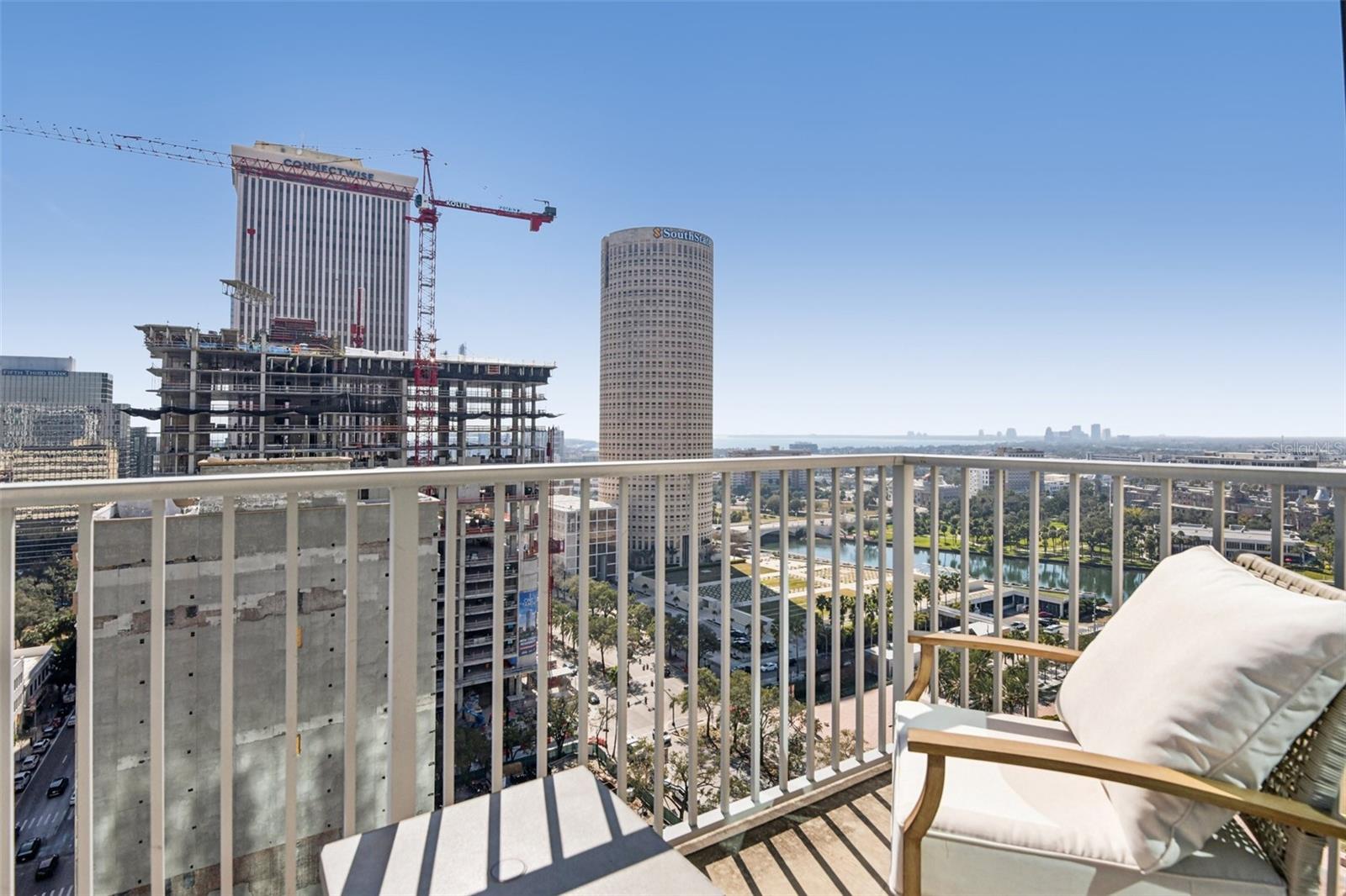 Image 25 of 37 For 777 Ashley Drive 1612