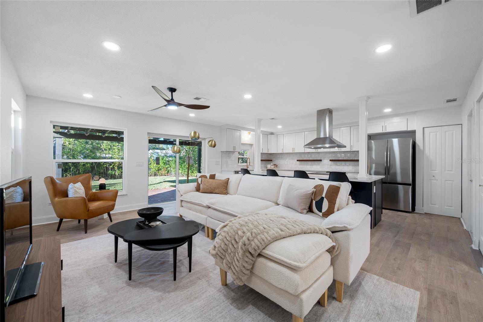 Image 18 of 49 For 1608 Amberlea Drive N