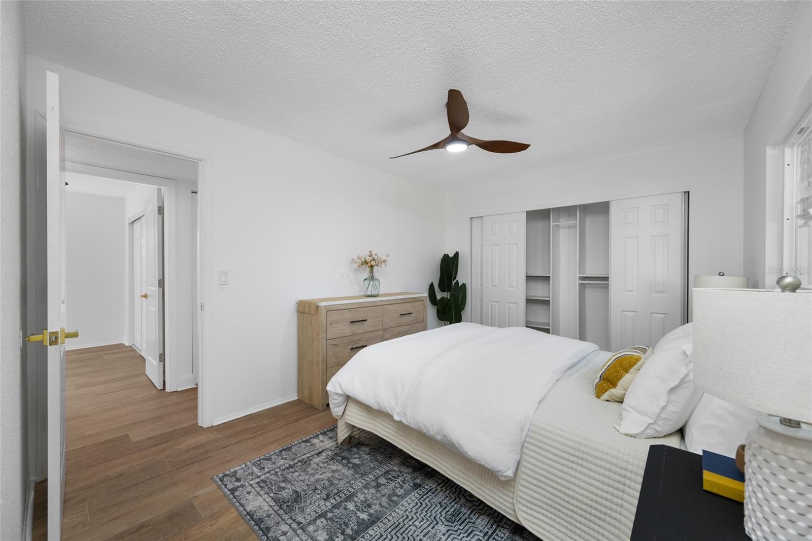 Image 23 of 49 For 1608 Amberlea Drive N