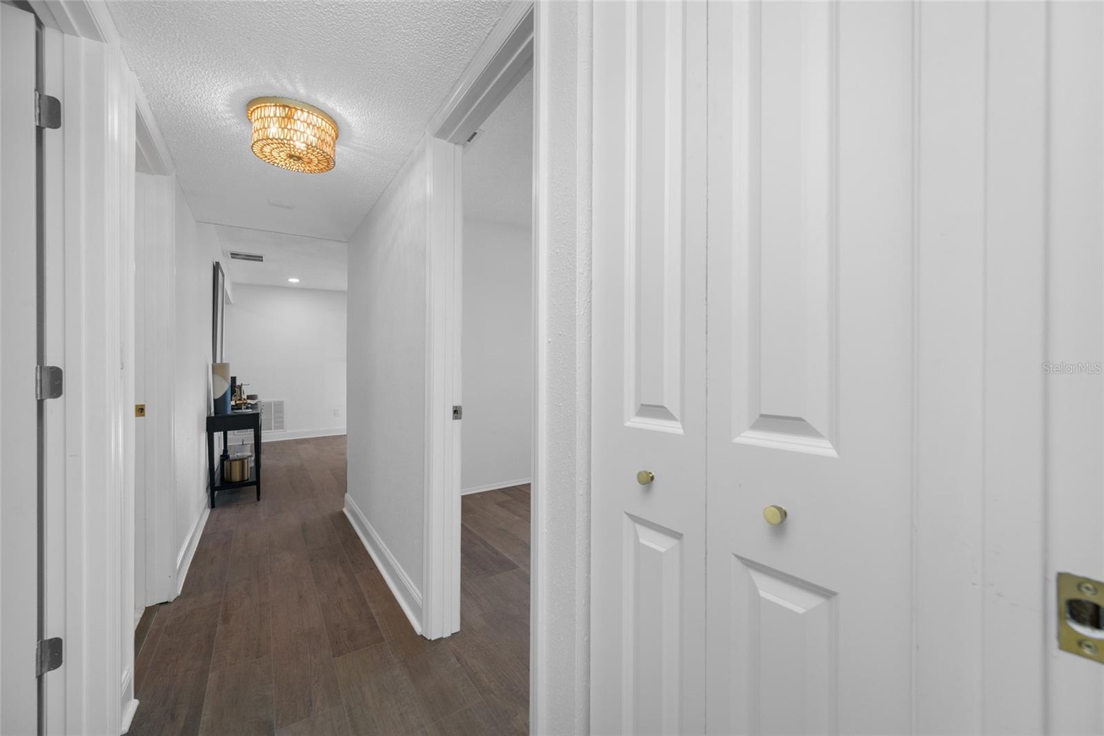 Image 28 of 49 For 1608 Amberlea Drive N