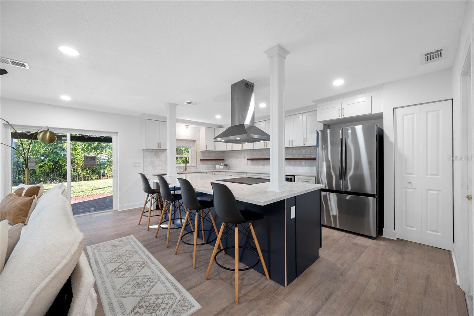 Image 4 of 49 For 1608 Amberlea Drive N