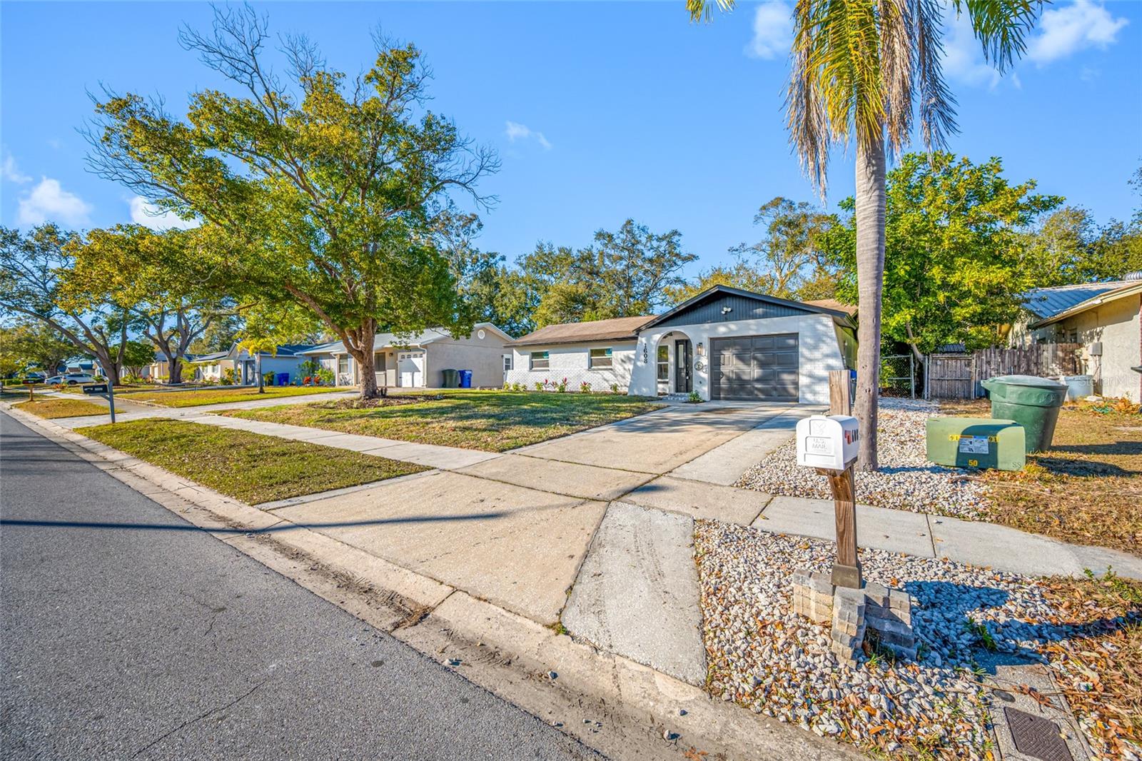 Image 45 of 49 For 1608 Amberlea Drive N