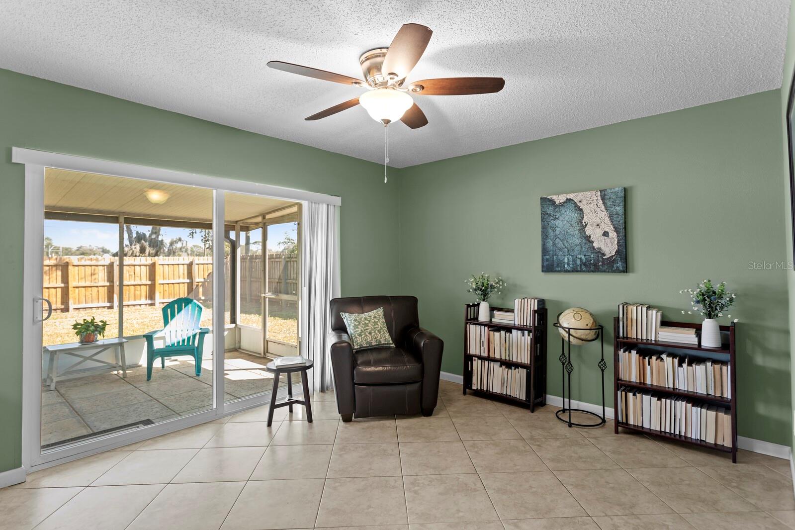 Image 10 of 36 For 6809 Circlecreek Drive