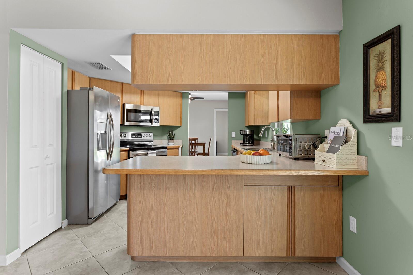 Image 15 of 36 For 6809 Circlecreek Drive