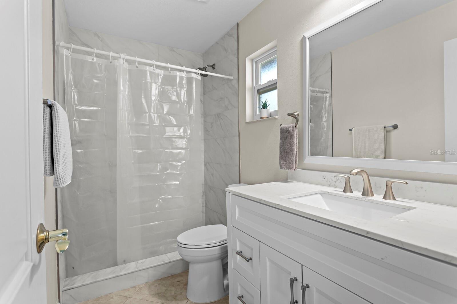 Image 20 of 36 For 6809 Circlecreek Drive