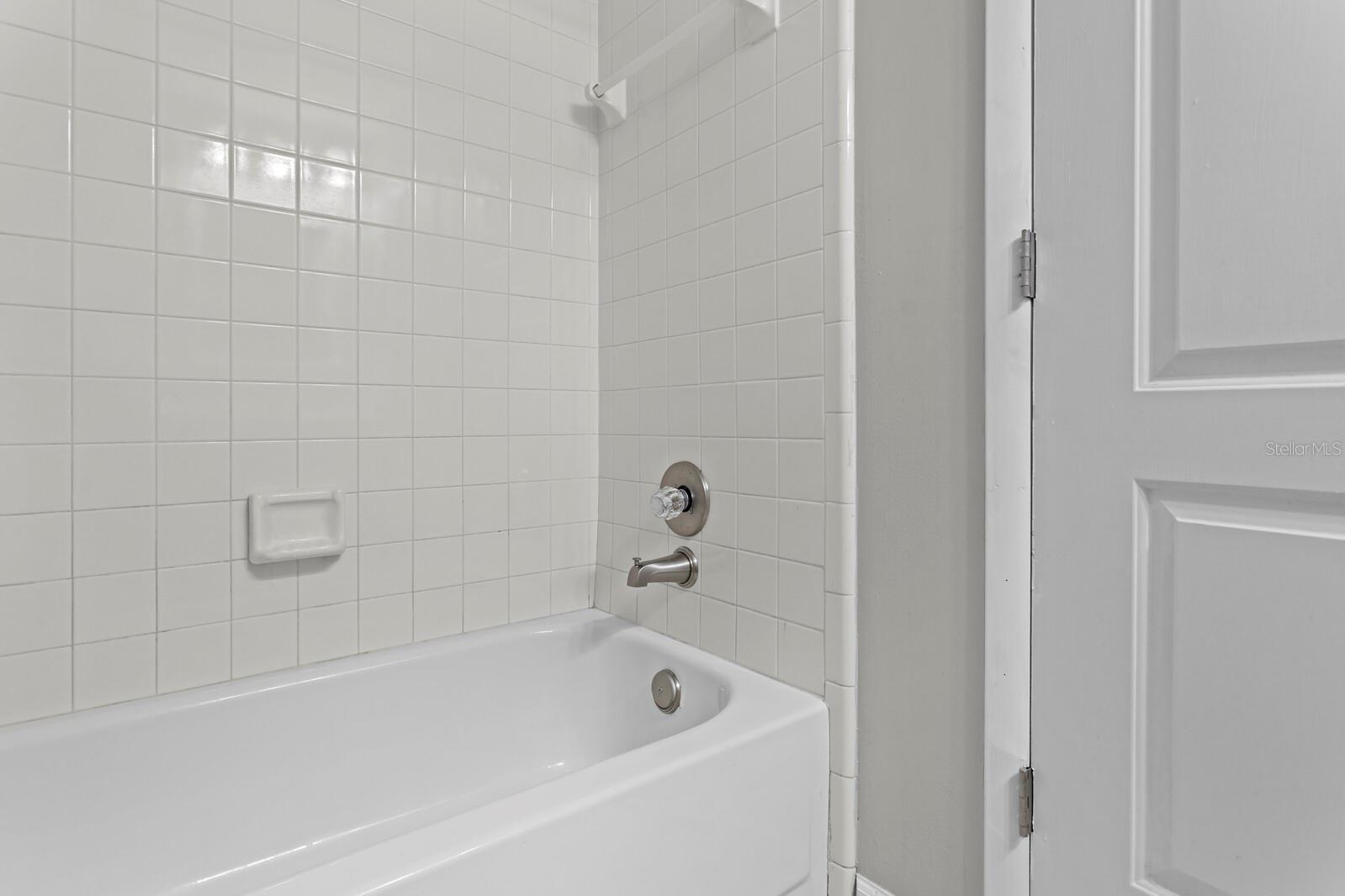 Image 23 of 36 For 6809 Circlecreek Drive