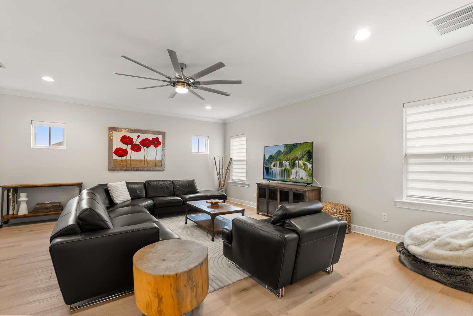 Image 30 of 48 For 9422 Bordet Court