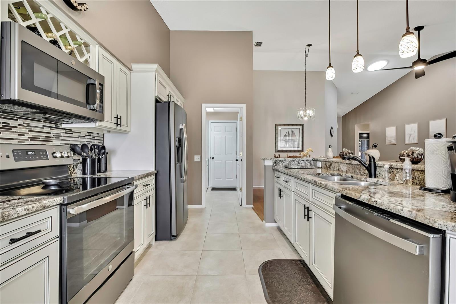 Image 16 of 40 For 1424 Pinewood Hills Court