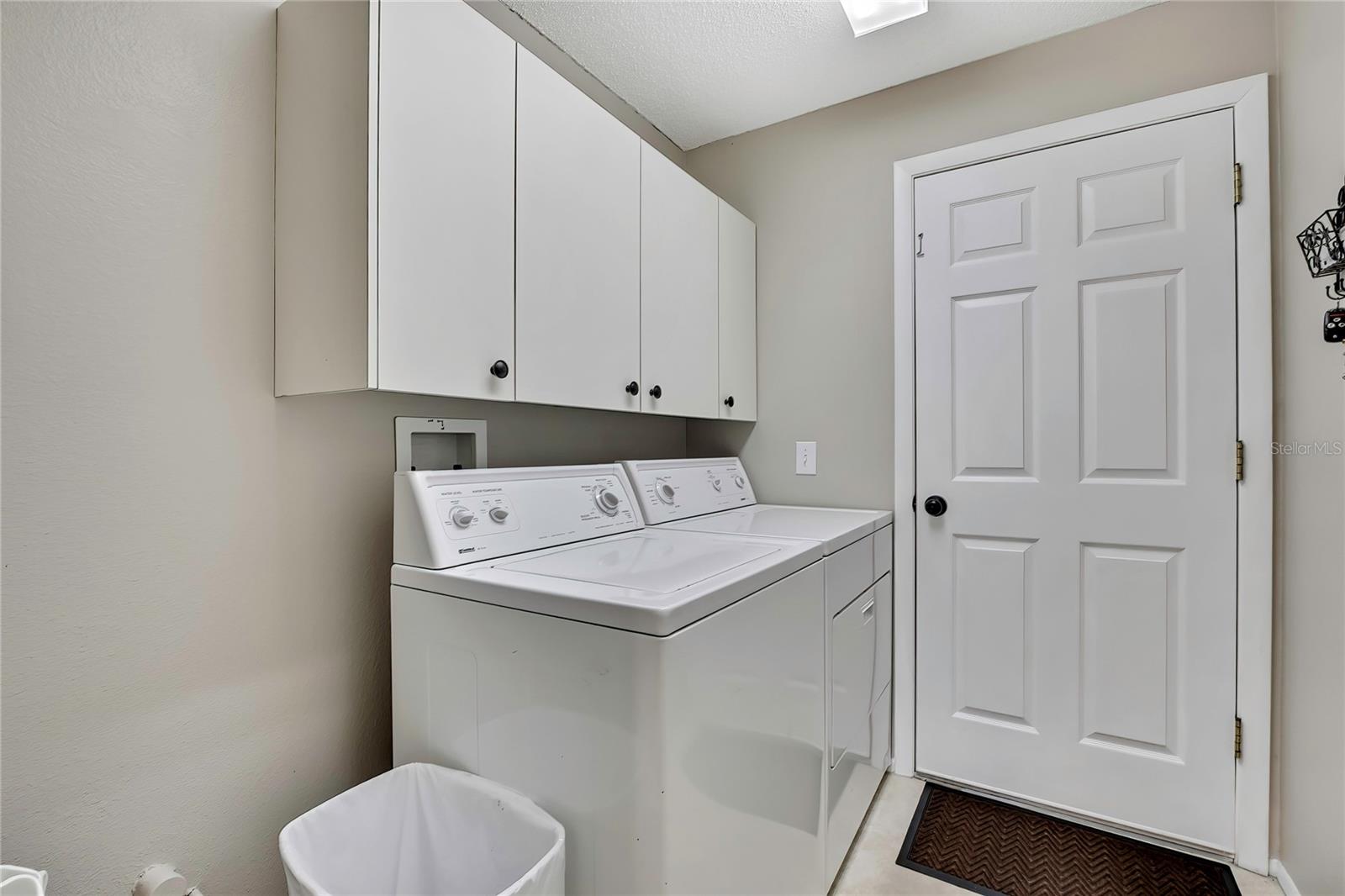 Image 19 of 40 For 1424 Pinewood Hills Court