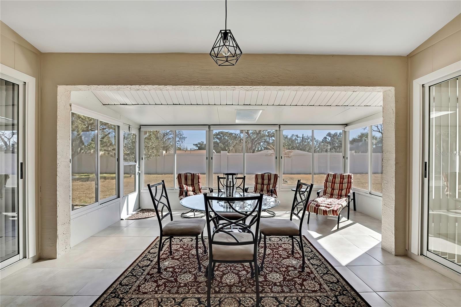 Image 20 of 40 For 1424 Pinewood Hills Court