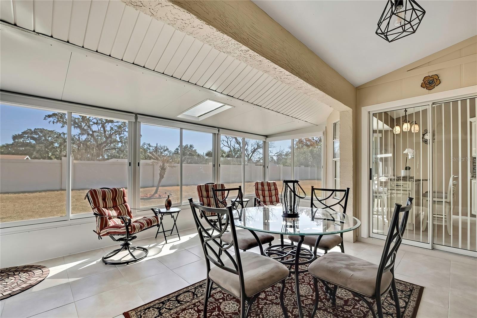 Image 22 of 40 For 1424 Pinewood Hills Court