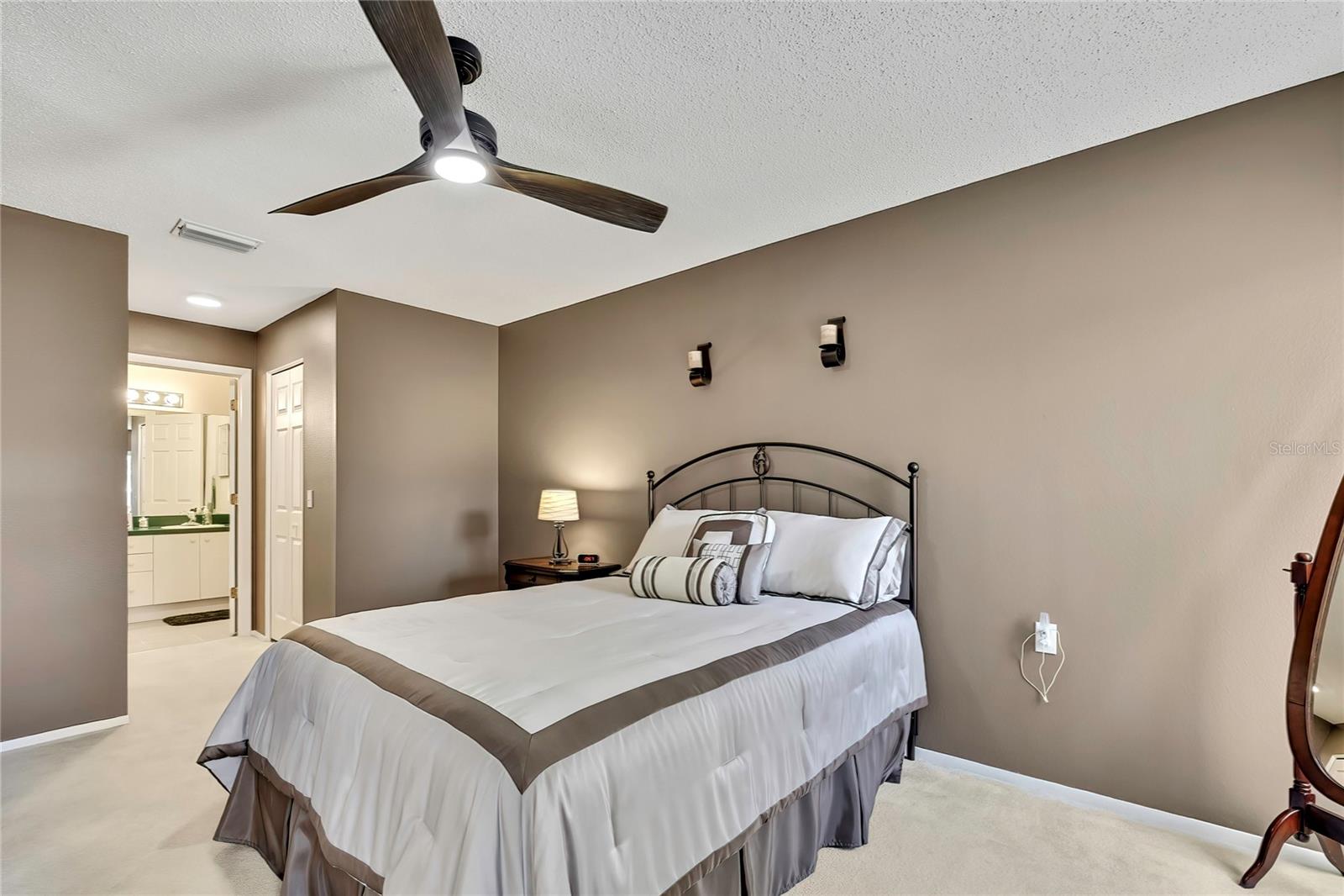 Image 24 of 40 For 1424 Pinewood Hills Court
