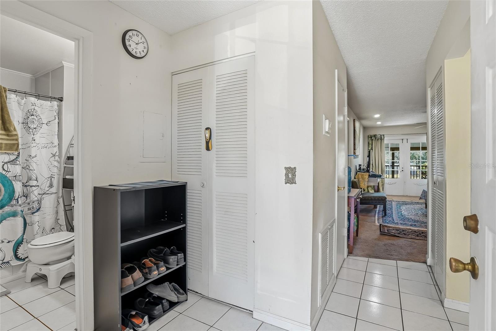 Image 6 of 28 For 3814 Oak Drive L62