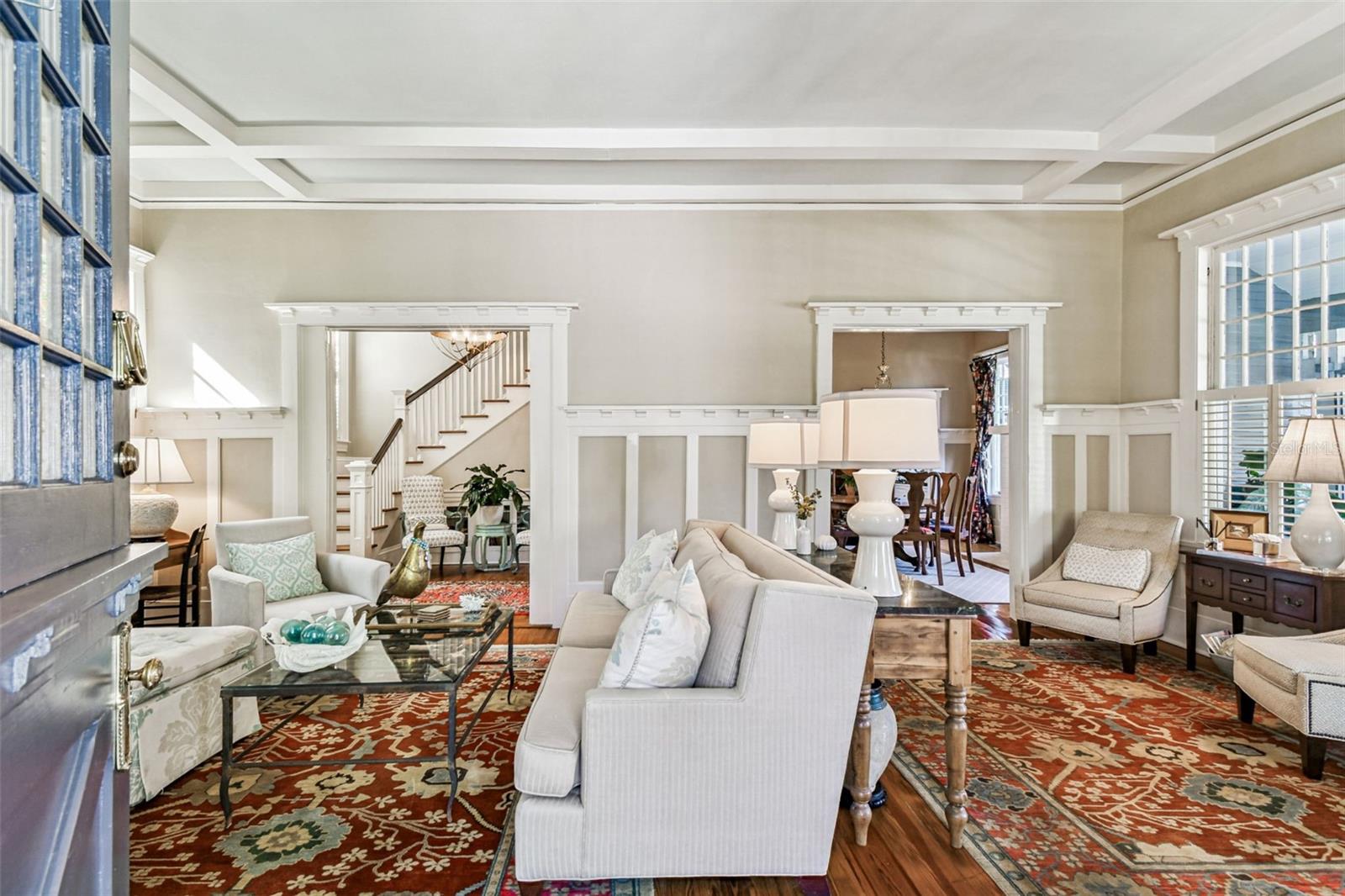 Listing photo id 12 for 901 Delaware Avenue