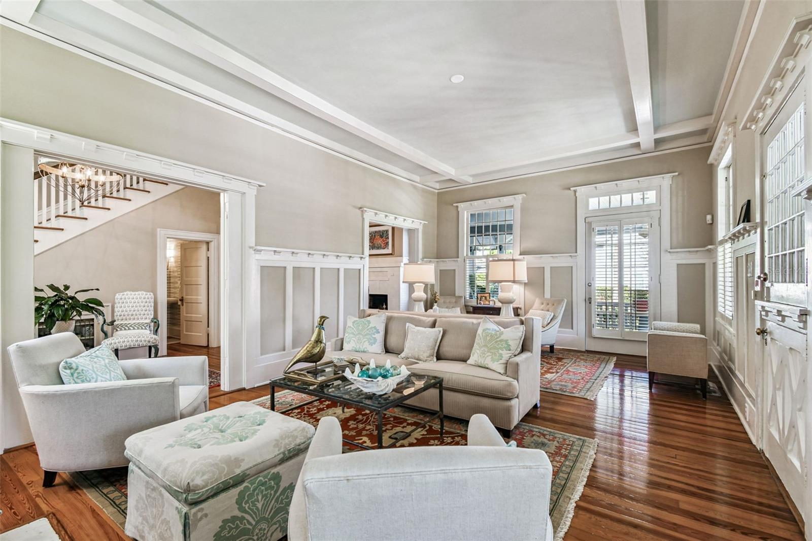 Listing photo id 14 for 901 Delaware Avenue