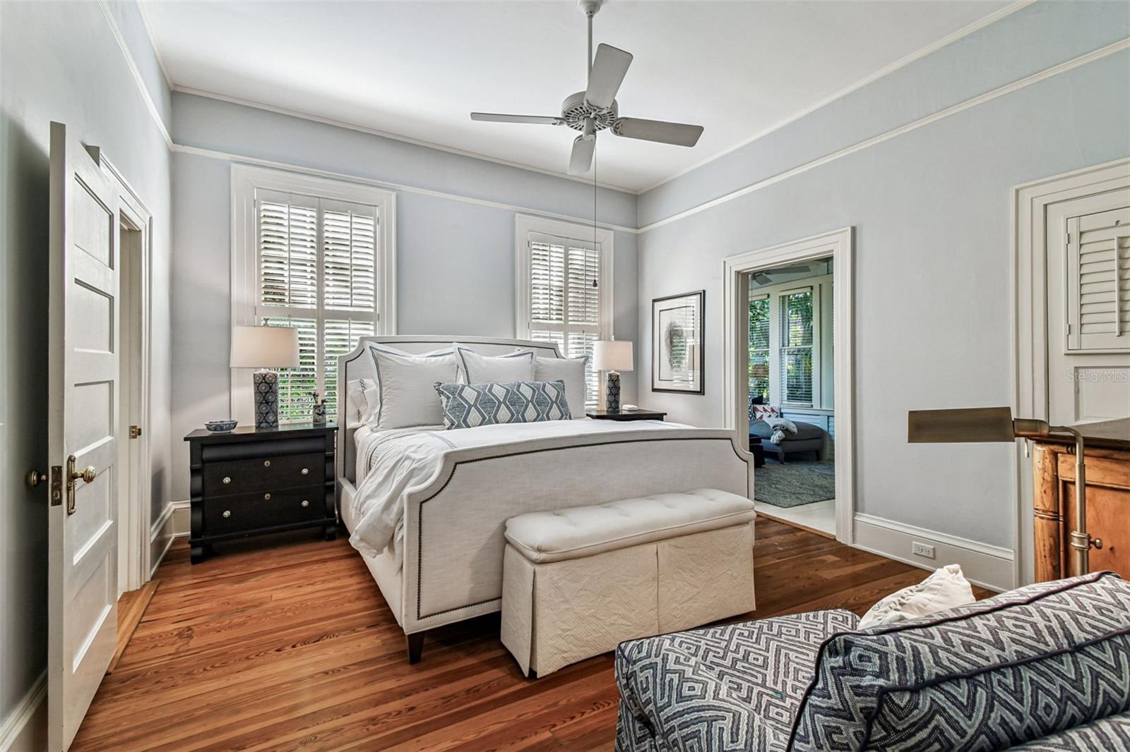 Listing photo id 33 for 901 Delaware Avenue