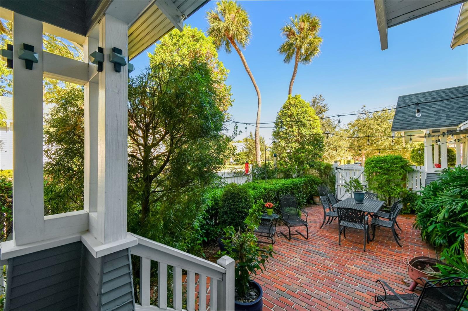 Listing photo id 51 for 901 Delaware Avenue