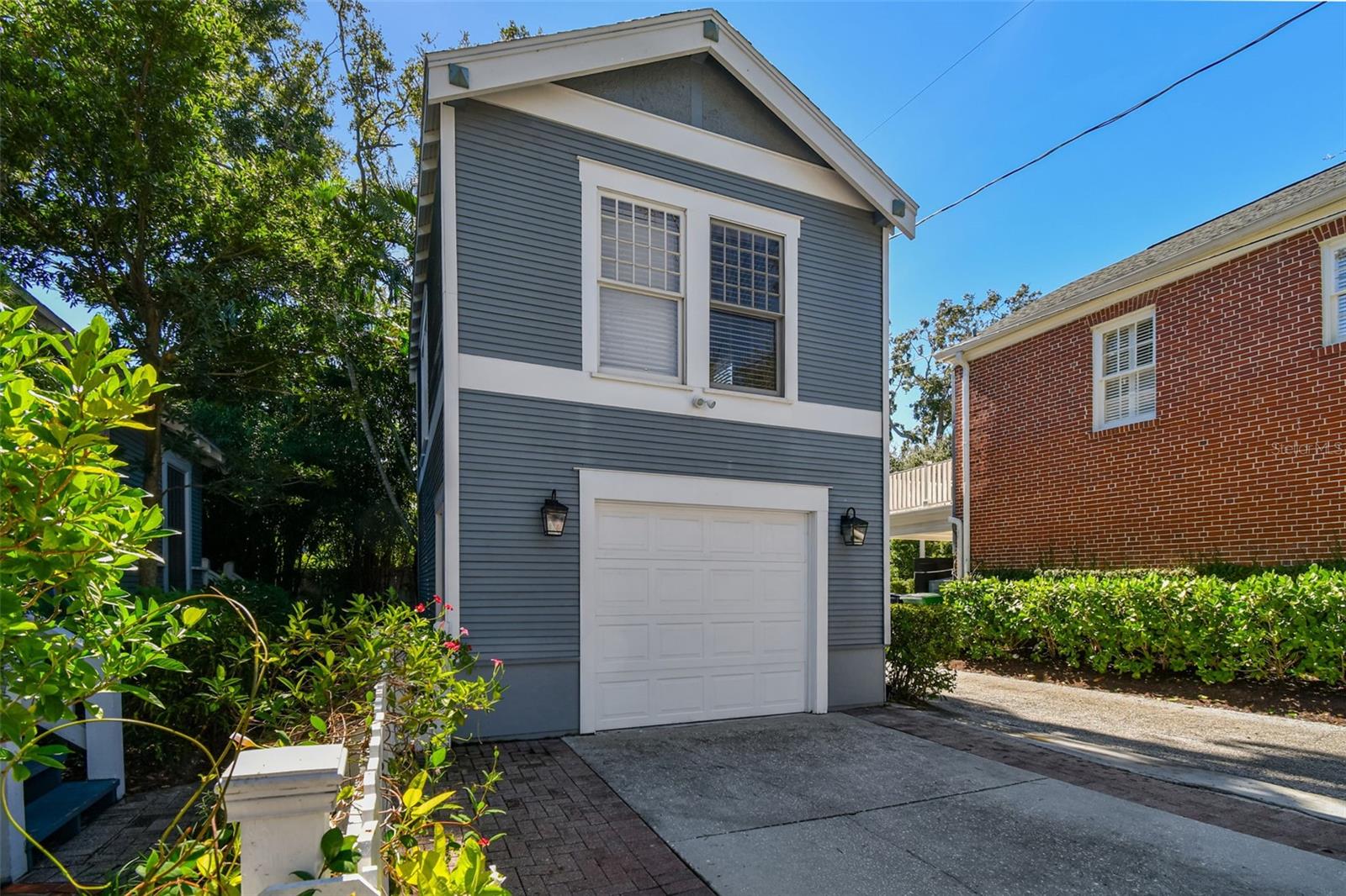 Listing photo id 54 for 901 Delaware Avenue