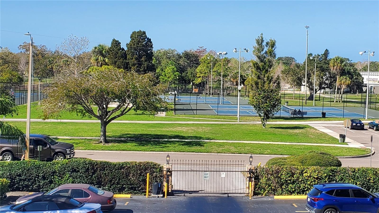 Image 26 of 46 For 6100 12th Street S 313