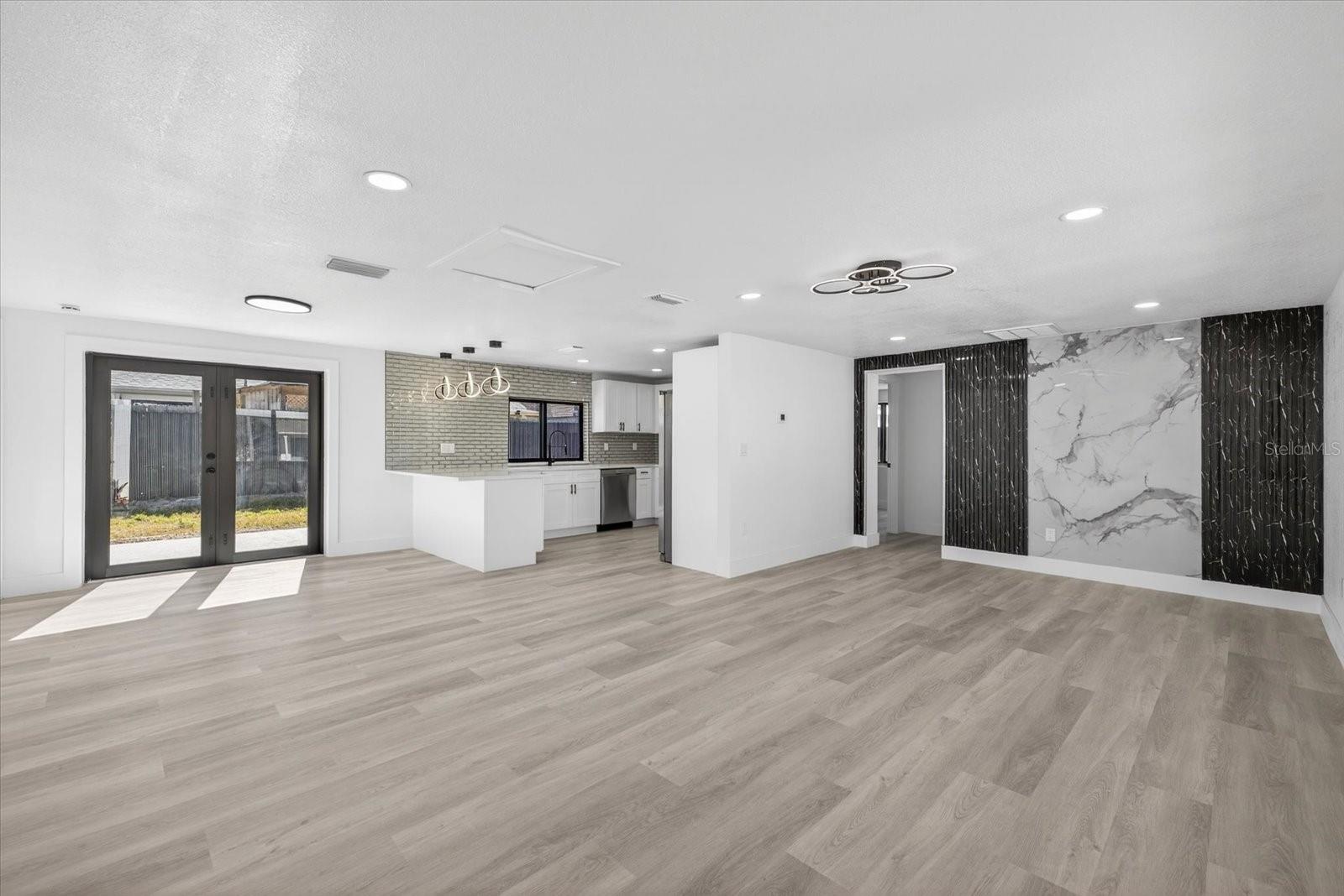 Image 7 of 41 For 3212 Honeymoon Lane