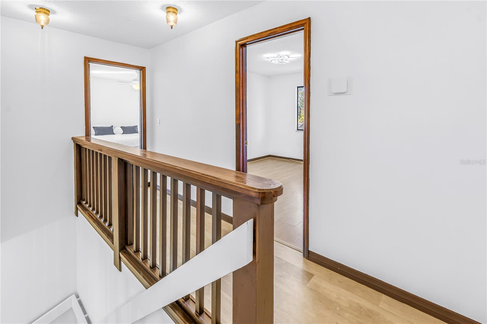 Listing photo id 18 for 2789 Valencia Lane W