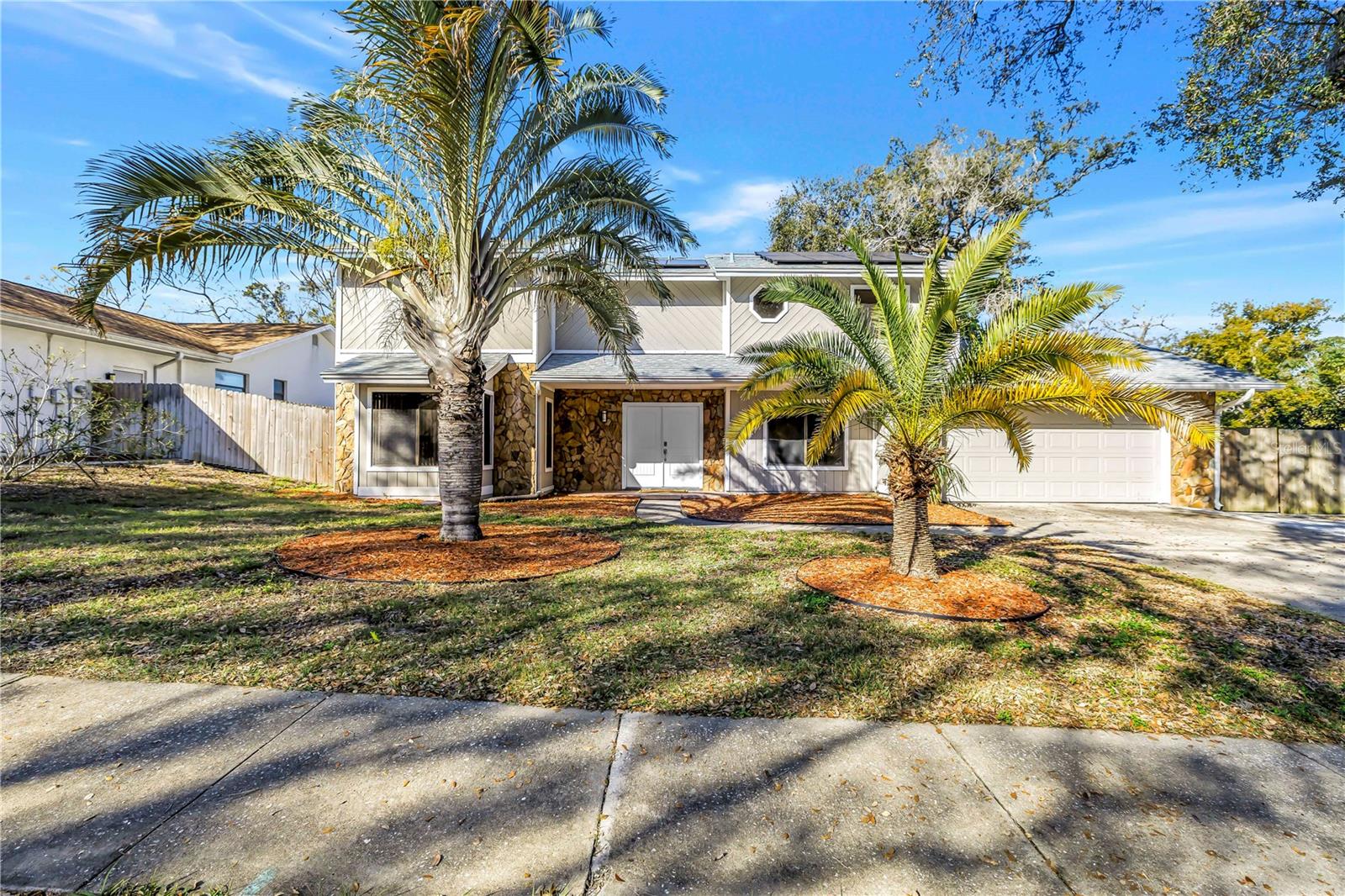 Listing photo id 1 for 2789 Valencia Lane W