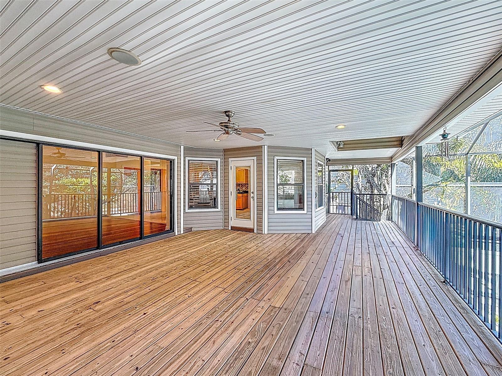 Image 40 of 51 For 588 Bay St  