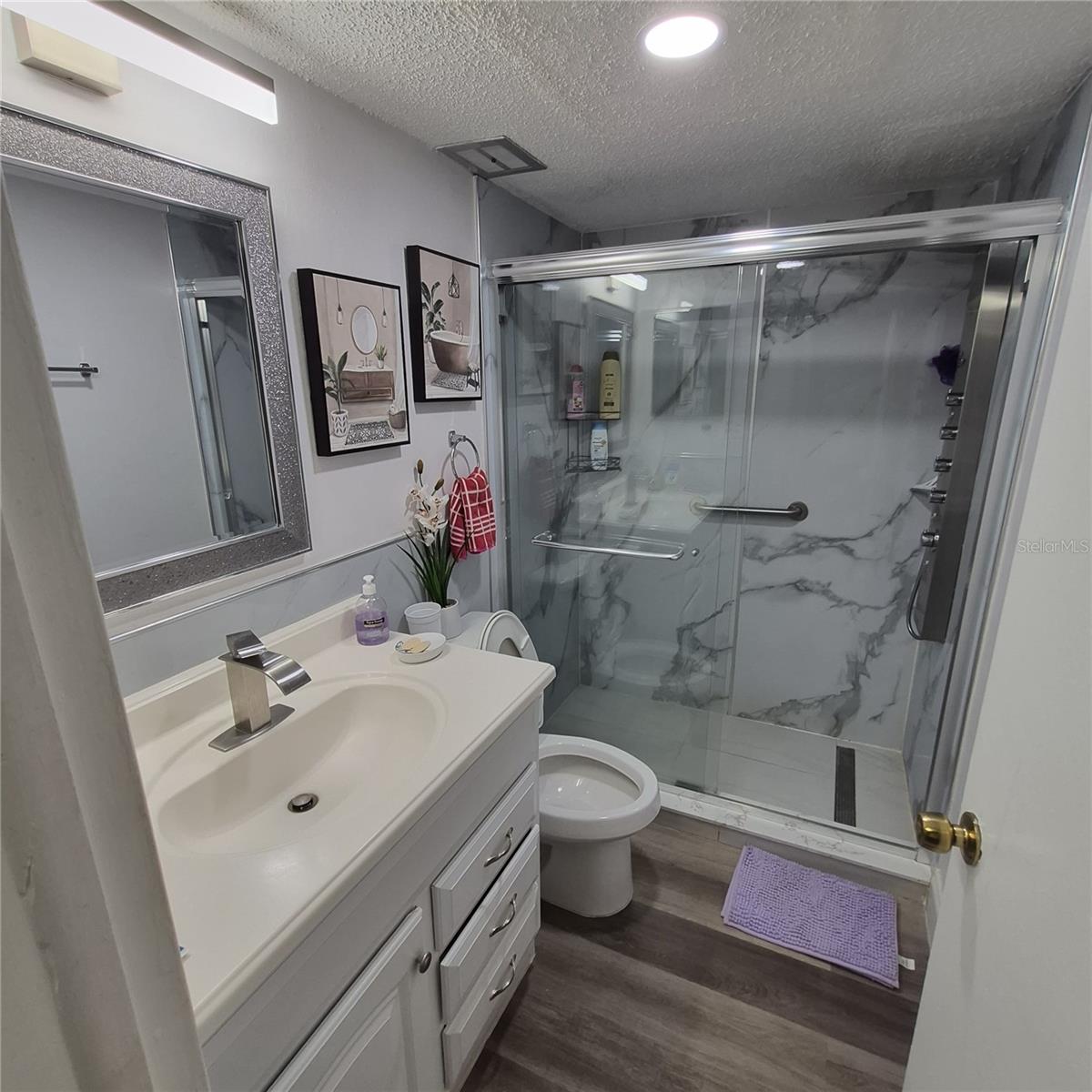 Image 6 of 14 For 4724 Michael Court 121