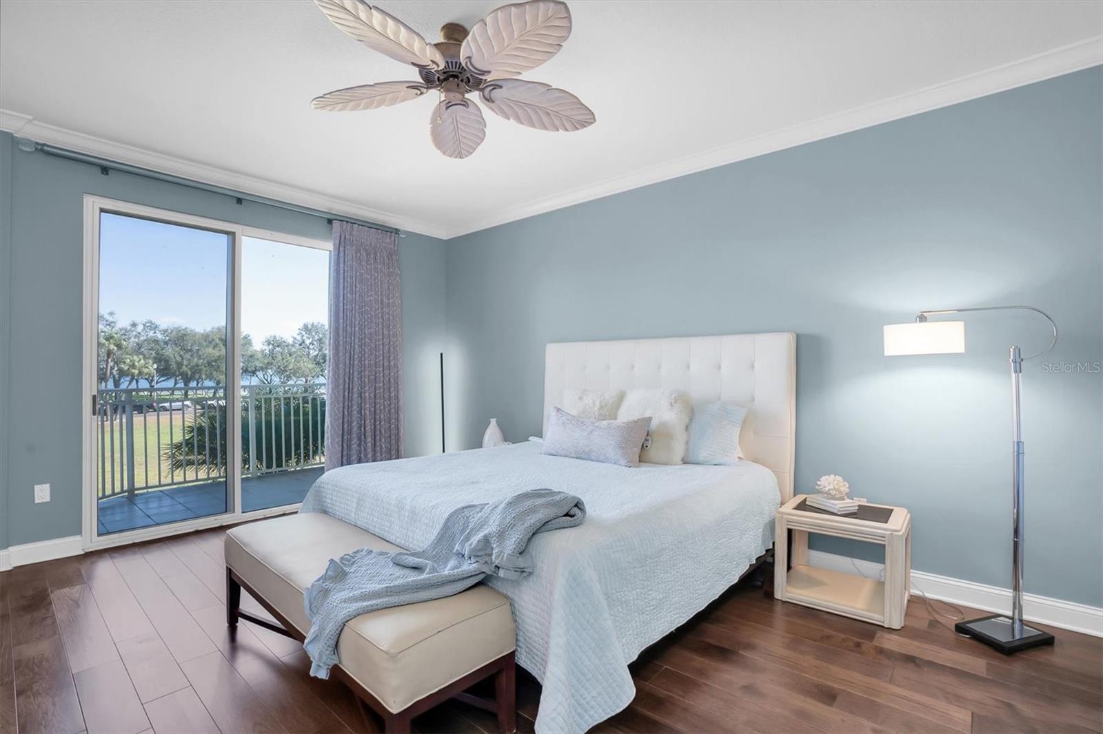 Image 16 of 38 For 555 5th Avenue Ne 273