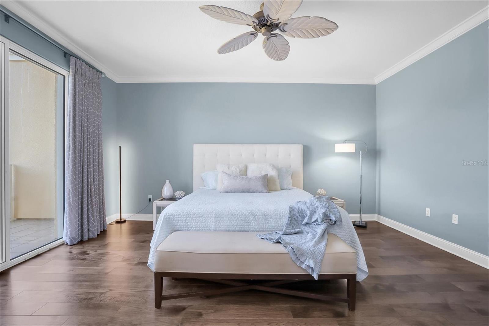 Image 17 of 38 For 555 5th Avenue Ne 273